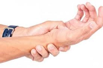 Bileklerde Uyuşma Nedenleri ve Tedavisi